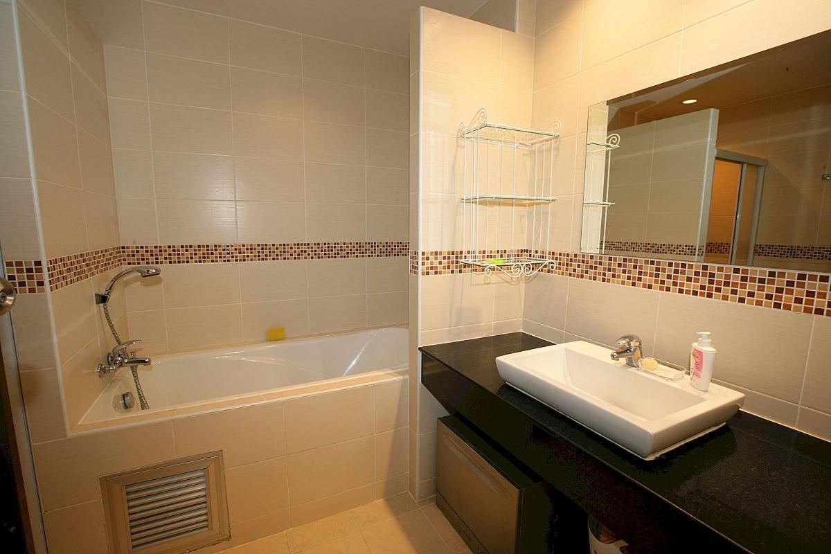 Appartamento Wongamat Privacy Naklua Soi 16-2 Pattaya Esterno foto
